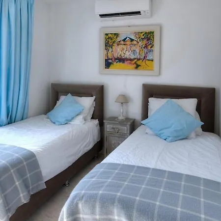 Tatil Evi Picaud - 50m From Beachfront, Patio, Aircon